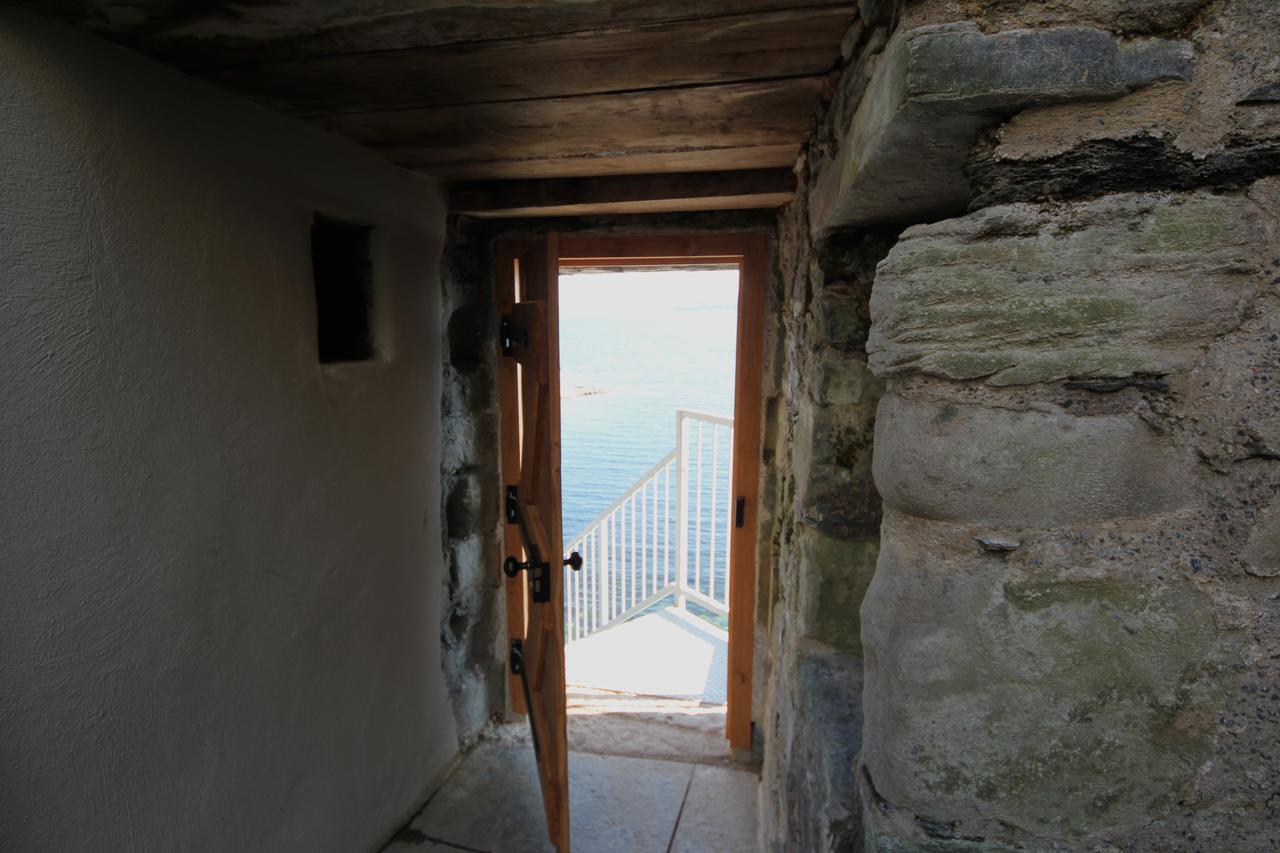 Mingary Castle - Restaurant With Rooms Kilchoan エクステリア 写真